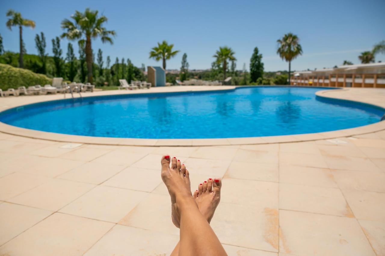Sunny Villa Facing The Swimming Pool Fontainhas  외부 사진